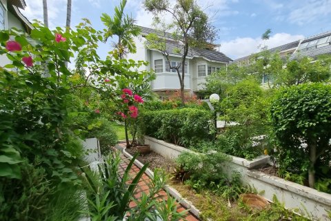 Townhouse in Watthana, Bangkok, Thailand 3 bedrooms № 201011 - photo 4