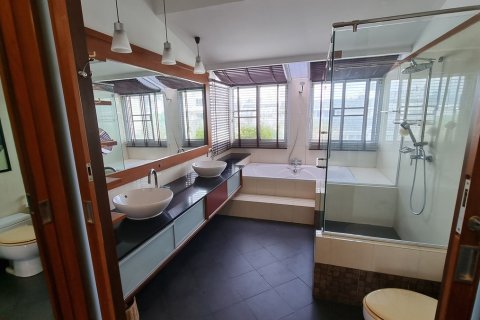 Townhouse in Watthana, Bangkok, Thailand 3 bedrooms № 201011 - photo 22