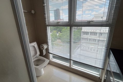 Condo in Watthana, Bangkok, Thailand, 3 bedrooms № 201013 - photo 6