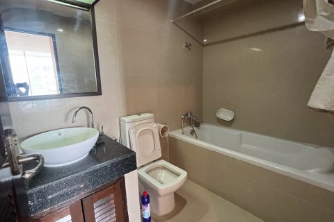 Condo in Watthana, Bangkok, Thailand, 3 bedrooms № 201013 - photo 14