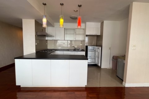 Condo in Watthana, Bangkok, Thailand, 3 bedrooms № 201013 - photo 17