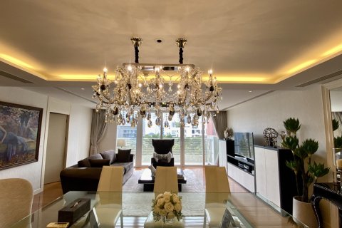 Condo à Watthana, Bangkok, Thaïlande, 3 chambres  № 201014 - photo 12