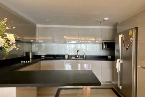 Condo à Watthana, Bangkok, Thaïlande, 3 chambres  № 201014 - photo 14