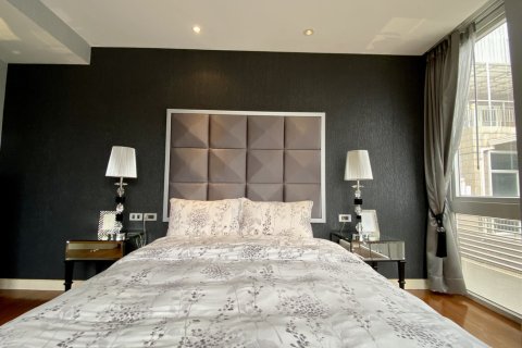Condo à Watthana, Bangkok, Thaïlande, 3 chambres  № 201014 - photo 4