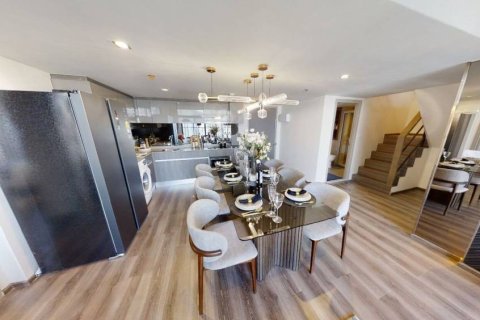 Duplex in Bangkok, Thailand 2 bedrooms № 176856 - photo 3