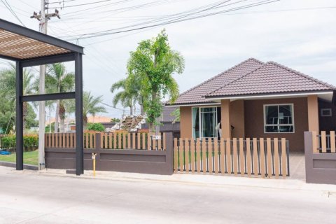 House in Pran Buri, Thailand 2 bedrooms № 176855
