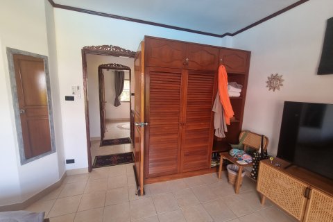 Condo in Kathu, Thailand, 2 bedrooms  № 142628 - photo 10
