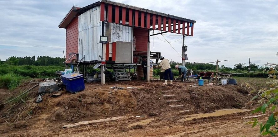 Terrain à Sakon Nakhon, Thaïlande 158400 m2 № 164188