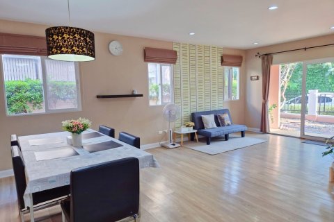House in Khlong Luang, Thailand 3 bedrooms № 164190 - photo 2