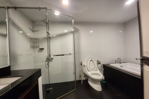 Condo in Bang Rak, Bangkok, Thailand, 2 bedrooms  № 164192 - photo 6