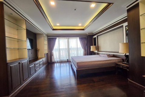 Condo in Bang Rak, Bangkok, Thailand, 2 bedrooms  № 164192 - photo 9