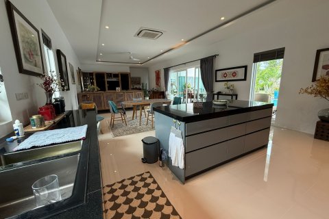 Вилла в Хуа Хине, Таиланд с 3 спальнями  № 139602 - фото 12