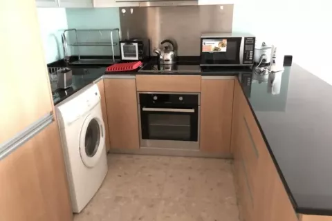 Condo in Sathon, Bangkok, Thailand, 2 bedrooms  № 139601 - photo 7