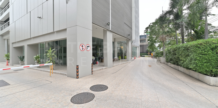 Condo in Bangkok, Thailand, 2 bedrooms № 184547