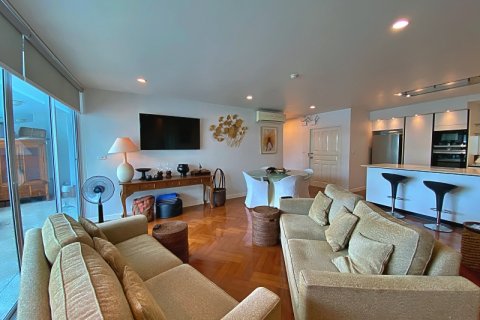 Condo in Hua Hin, Thailand, 2 bedrooms  № 168409 - photo 8