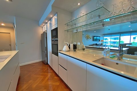 Condo in Hua Hin, Thailand, 2 bedrooms  № 168409 - photo 12