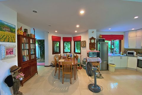 Villa in Hua Hin, Thailand 3 bedrooms № 168411 - photo 8