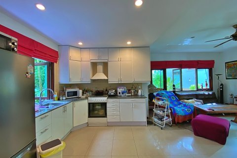 Villa in Hua Hin, Thailand 3 bedrooms № 168411 - photo 12