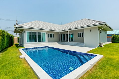 Villa à Hua Hin, Thaïlande 3 chambres № 168410