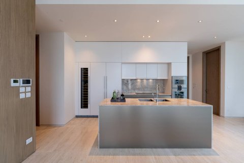 Condo in Bangkok, Thailand, 2 bedrooms  № 180638 - photo 4