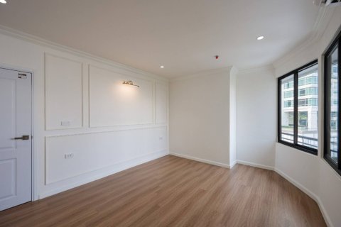 Condo à Bangkok, Thaïlande, 3 chambres  № 180635 - photo 17