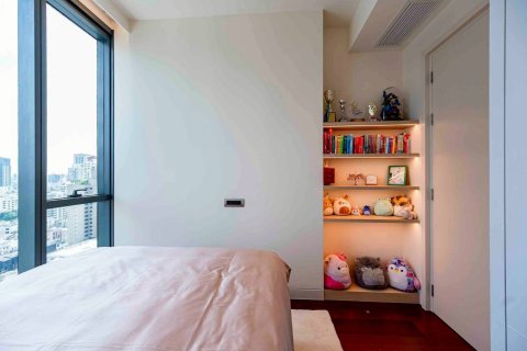 Condo in Bangkok, Thailand, 2 bedrooms  № 180632 - photo 17