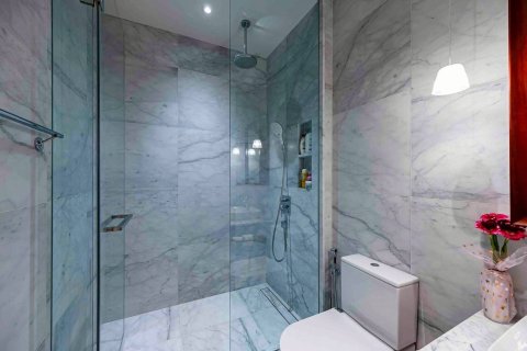 Condo in Bangkok, Thailand, 2 bedrooms  № 180632 - photo 19