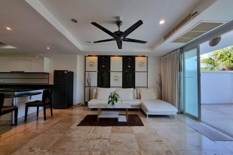 Condo in Phuket, Thailand, 2 bedrooms № 171247 - photo 7