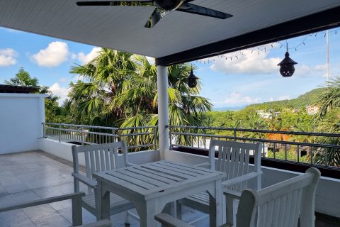 Condo in Phuket, Thailand, 2 bedrooms № 171247 - photo 2