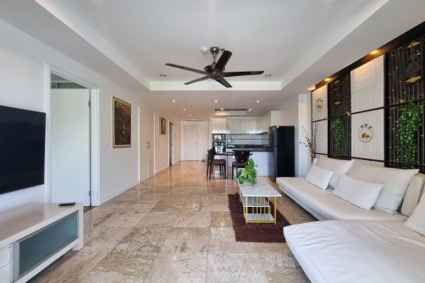 Condo in Phuket, Thailand, 2 bedrooms № 171247 - photo 6