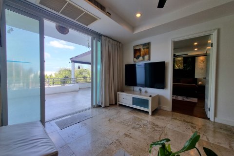 Condo in Phuket, Thailand, 2 bedrooms № 171247 - photo 4