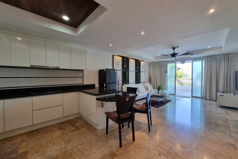 Condo in Phuket, Thailand, 2 bedrooms № 171247 - photo 9