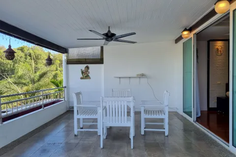 Condo in Phuket, Thailand, 2 bedrooms № 171247 - photo 13