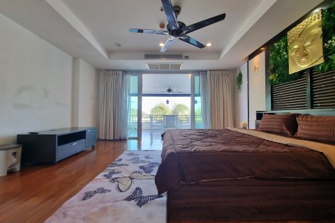 Condo in Phuket, Thailand, 2 bedrooms № 171247 - photo 5