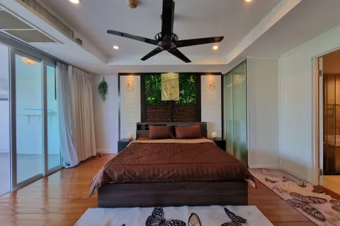 Condo in Phuket, Thailand, 2 bedrooms № 171247 - photo 11