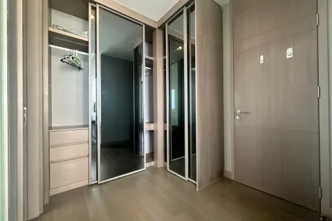 Condo à Huai Khwang, Bangkok, Thaïlande, 2 chambres  № 171252 - photo 9