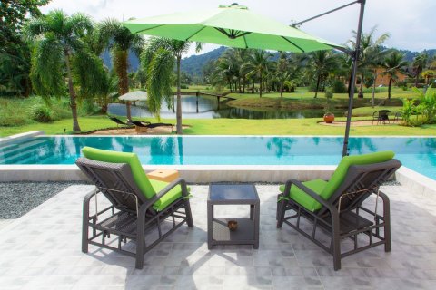 Villa in Ko Chang, Thailand 5 bedrooms № 148664 - photo 13