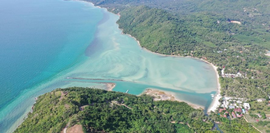 Land in Ko Samui, Thailand 6400 sq.m. № 161266