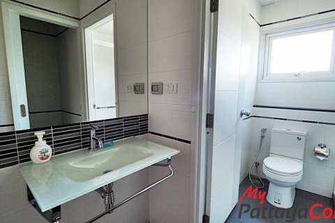 Condo in Pattaya, Thailand, 2 bedrooms  № 32718 - photo 7