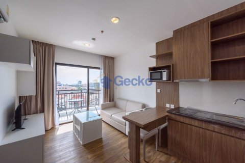 Condo in Pattaya, Thailand, 1 bedroom  № 204772 - photo 3