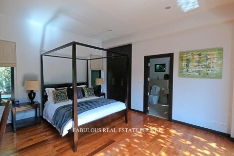 Villa in Bang Tao, Thailand 3 bedrooms № 179721 - photo 3