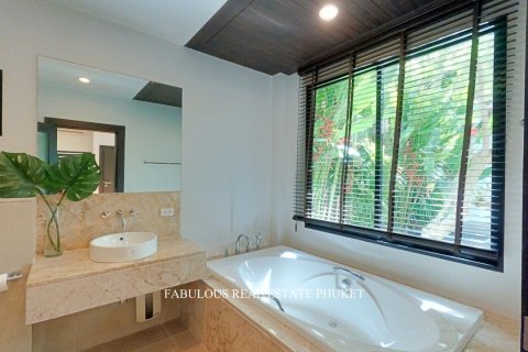Villa in Bang Tao, Thailand 3 bedrooms № 179721 - photo 8