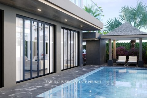 Villa in Rawai, Thailand 4 bedrooms № 179723 - photo 2