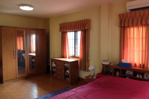 House in Chiang Mai, Thailand 4 bedrooms № 162476 - photo 7