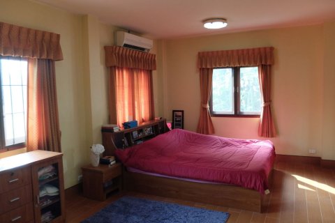 House in Chiang Mai, Thailand 4 bedrooms № 162476 - photo 6