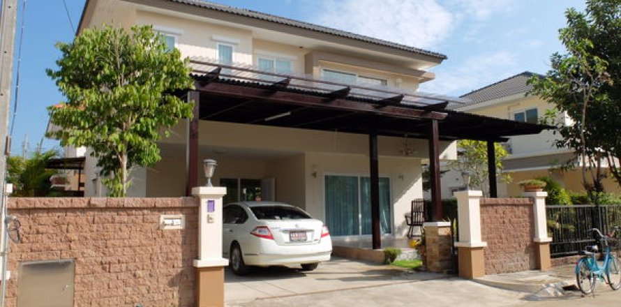 House in Chiang Mai, Thailand 4 bedrooms № 162481