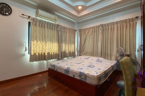 Maison à Chiang Mai, Thaïlande 4 chambres № 162479 - photo 2