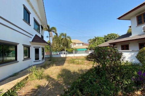 Maison à Chiang Mai, Thaïlande 4 chambres № 162479 - photo 11