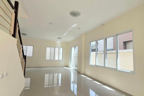 House in Kathu, Thailand 3 bedrooms № 173713 - photo 14