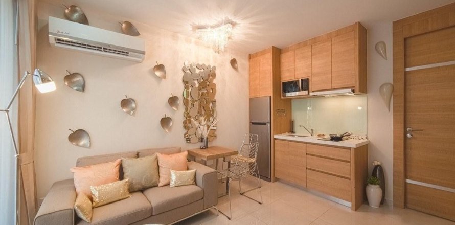 Condo in Pattaya, Thailand, 2 bedrooms  № 173712